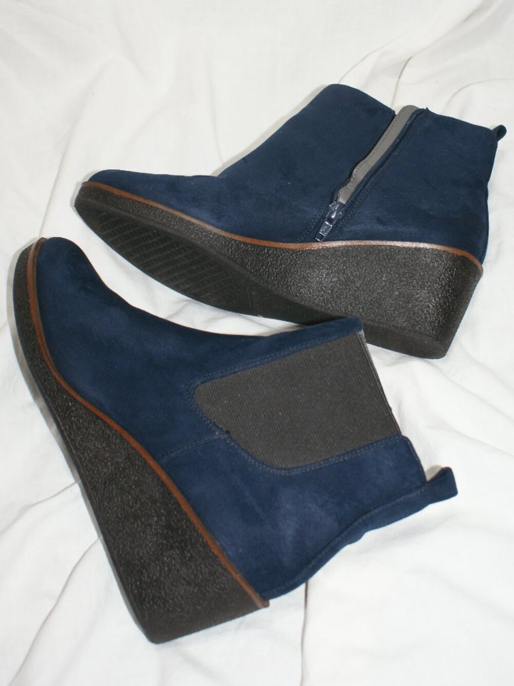 Aerosoles Blue Suede Wedge Bootie - Size 8 - LIKE NEW